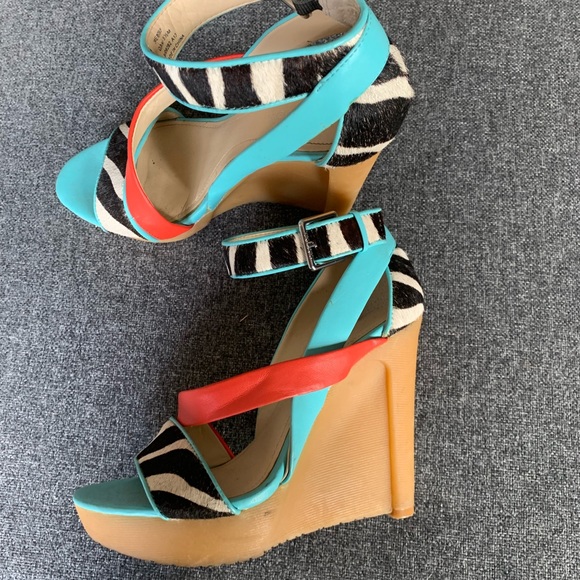 Super unique Calvin Klein zebra color block wedges - Picture 2 of 5